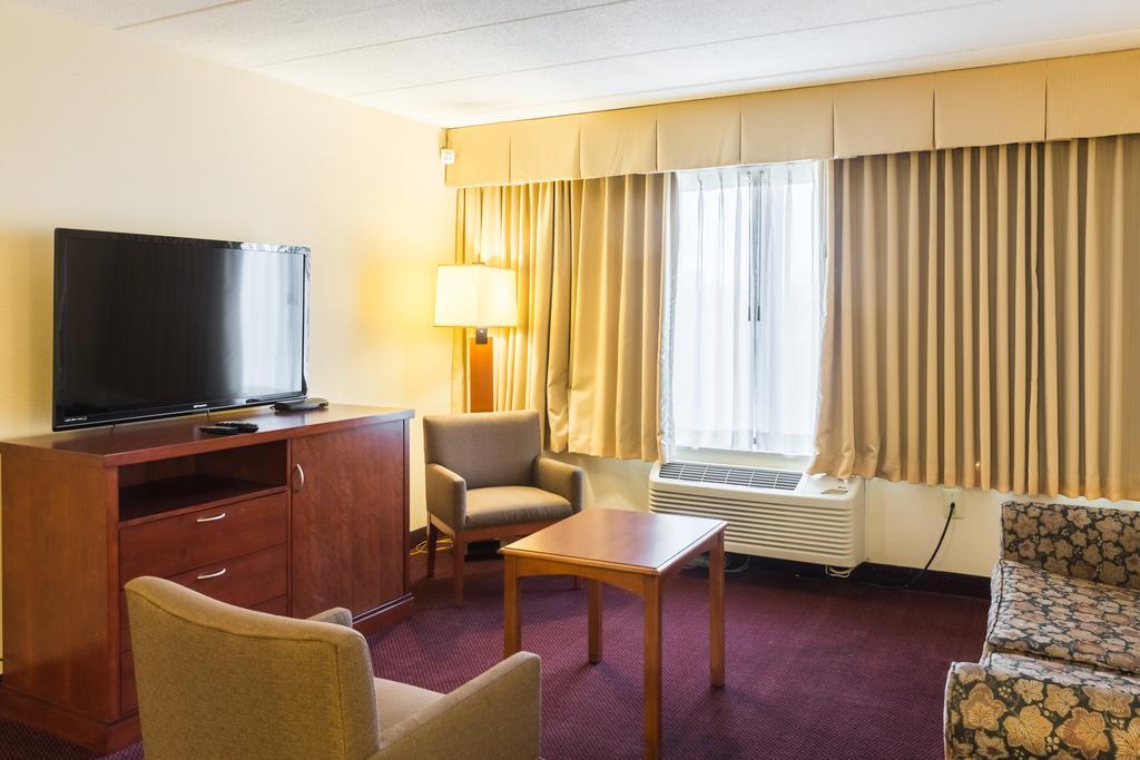 Clarion Hotel Somerset - New Brunswick Exterior foto